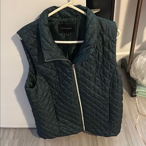 Banana Republic Quilted Vest in Dark Green